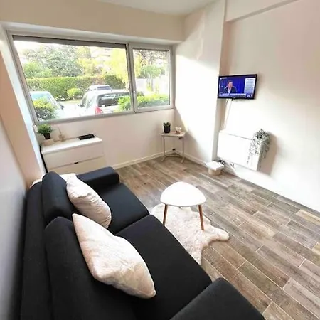 Apartament Bord De *